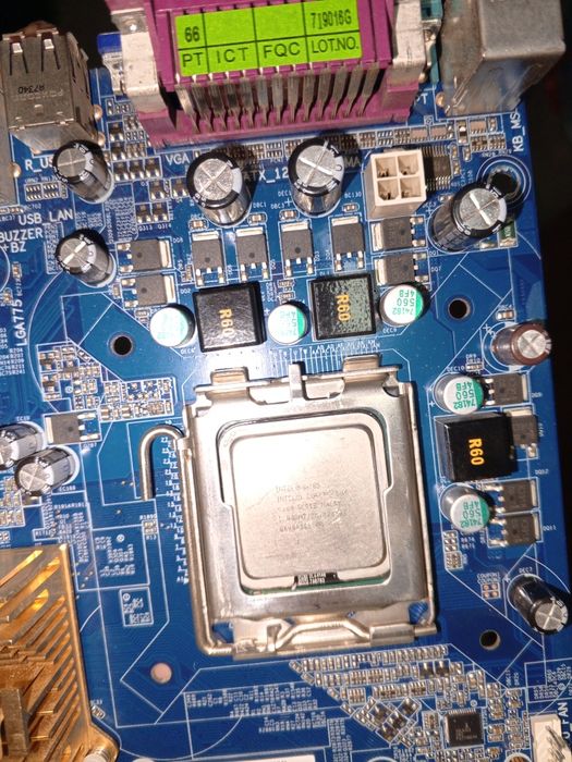 Продам Материнскую Плату DDR2