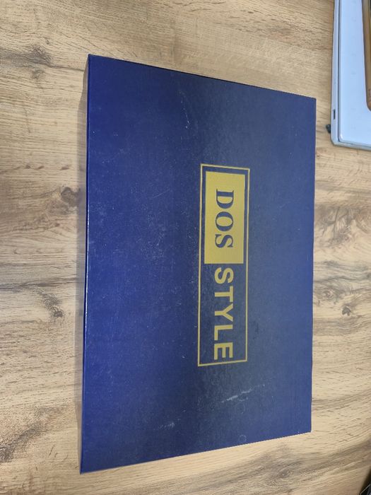 Кроссовки новые спортивные