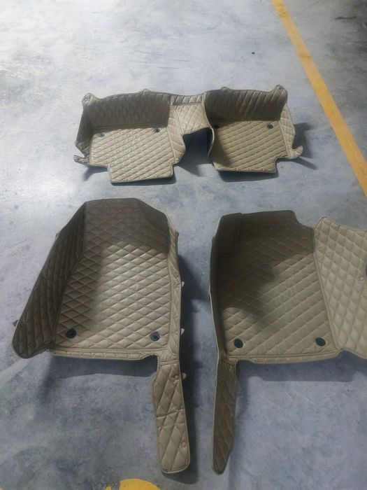 3 д коврики б/у на камри 30=35