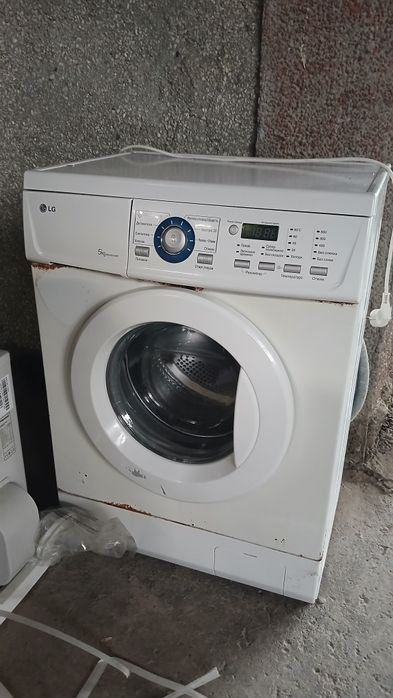 LG 5 kg kir yuvish mashinasi sotiladi