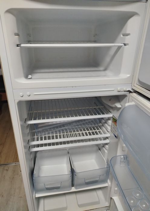 Продам Холодильник б/у