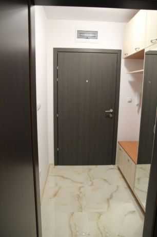 Дава се под наем Едностаен апартамент в Бургас, Лазур - 45 кв.м за 127.5 € - Снимка #1