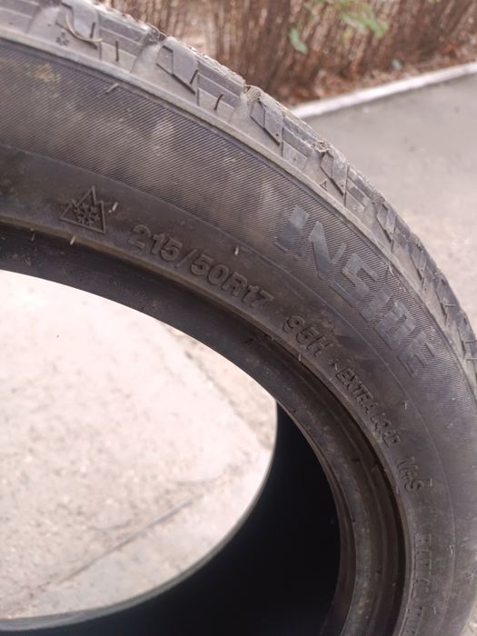 Шины зимние 215/50 R17