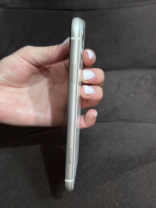 Продам iphone 11