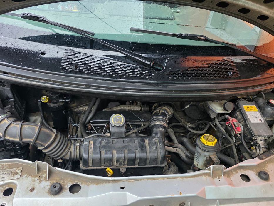 Dezmembrez Ford tranzit