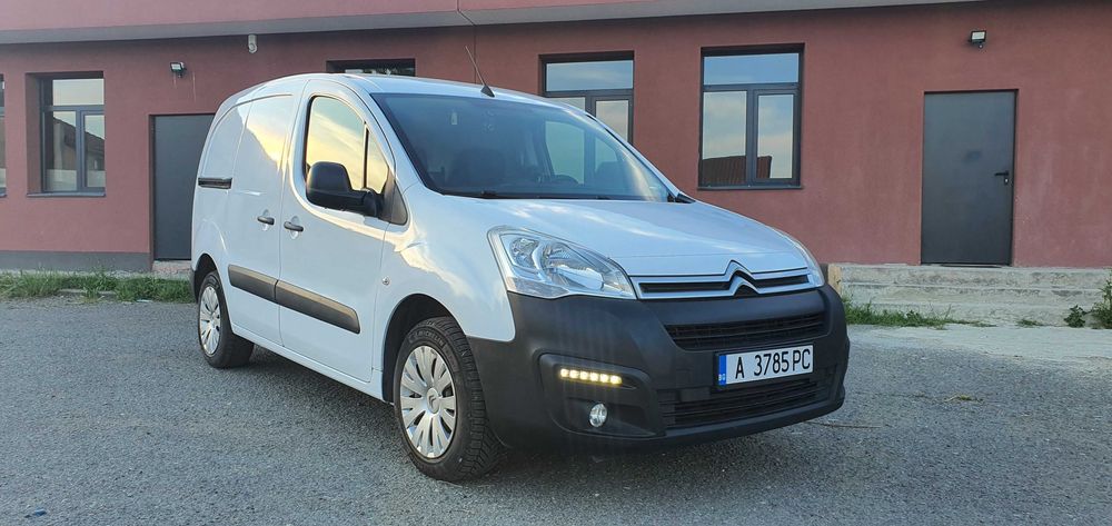 Citroën berlingo 1.6hdi. 2016г.