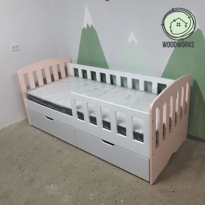 Кровать для девочек