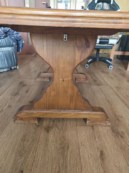 Продам стол журнальный