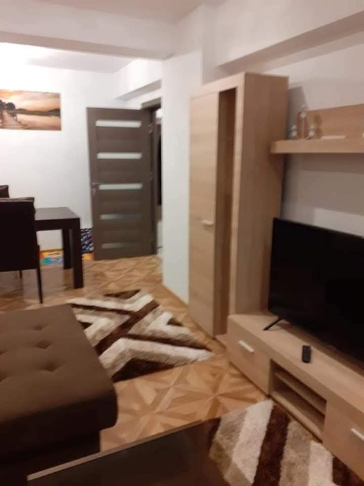 Proprietar vand apartament modern plus loc de parcare subteran