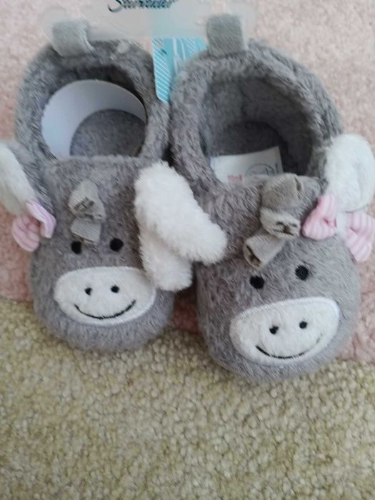 Детски нови пантофки различни видове