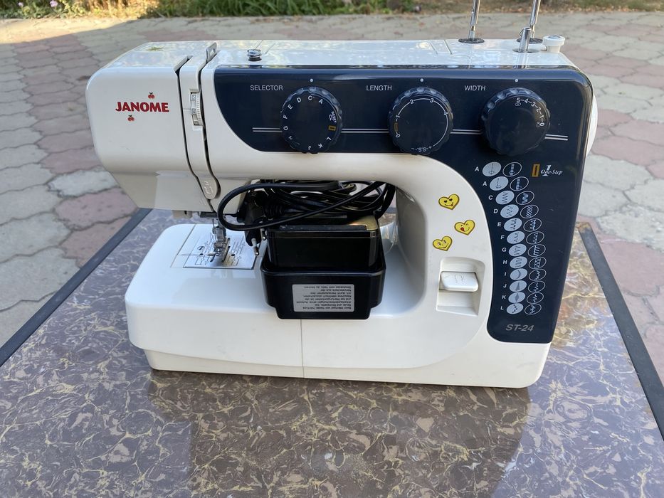 Швейная машинка Janome ST-24