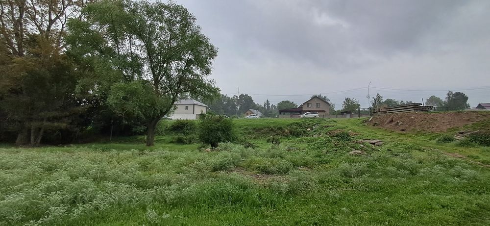 Продам участок вместе с времянкой