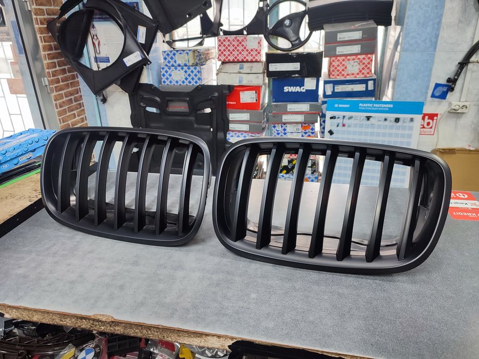 Решотка радиатор BMW X5 E70 X6 E71