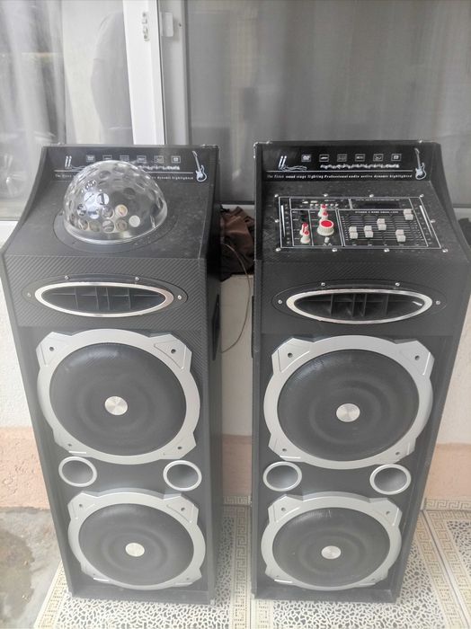 Vând boxe plus statie audio