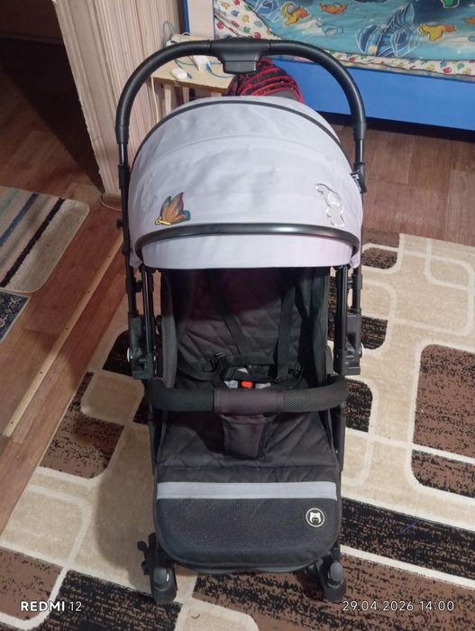Коляска б/у в хорошем состоянии