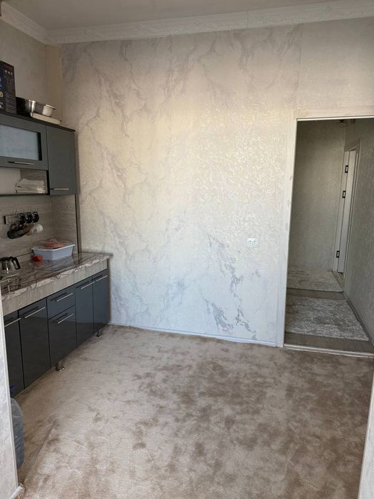 Продаётся квартира Сергелинский р-н Куйлюк массив 6 2/5/5 58м²