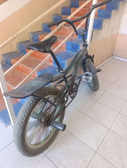 Velosiped. Nuqsoni yuq yuradi. 1 yil ishlatildi. Mustaxkam.