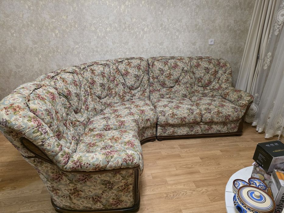 Продам итальянский диван