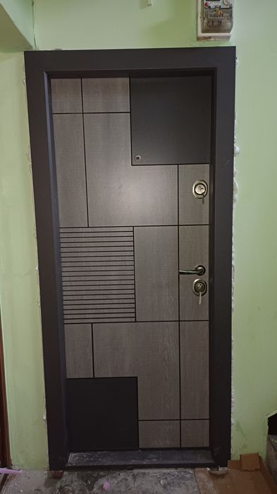 Montaj uși PVC,uși metalice,uși garaj