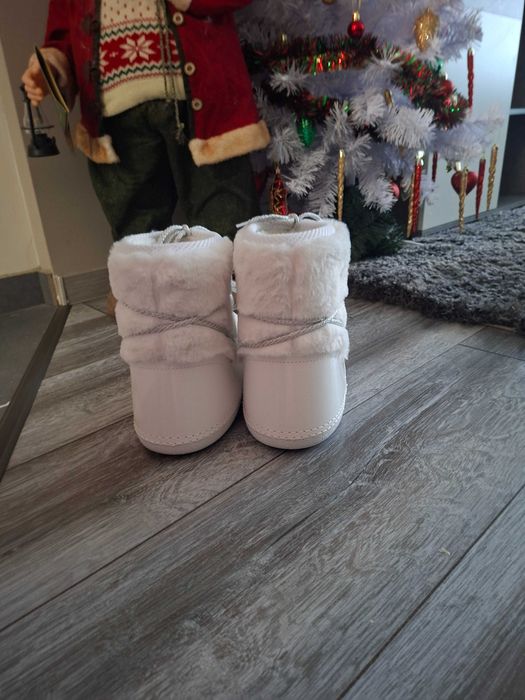 Дамски зимни апрески