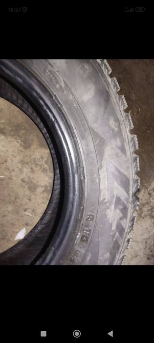 Продам 2 колеса без шипов 175/70/13