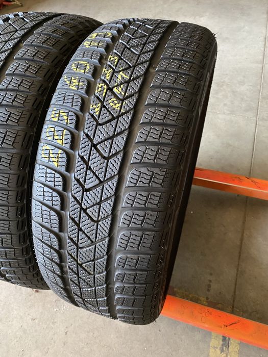 Anvelope iarna 225/40/19 Pirelli Sottozero 3 RFT 225 40 19 R19