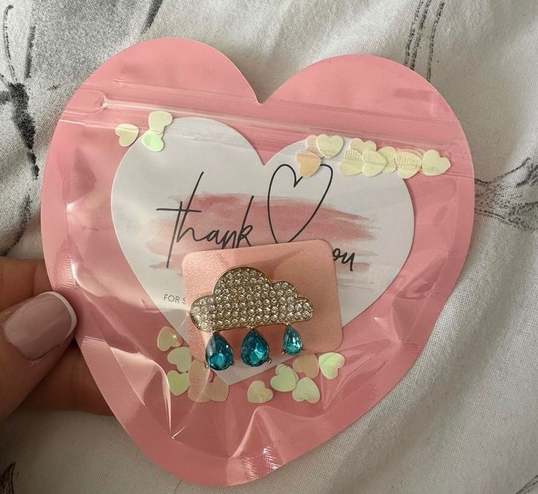 Брошки за всеки повод