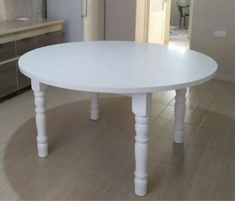 Обеденный стол дерево