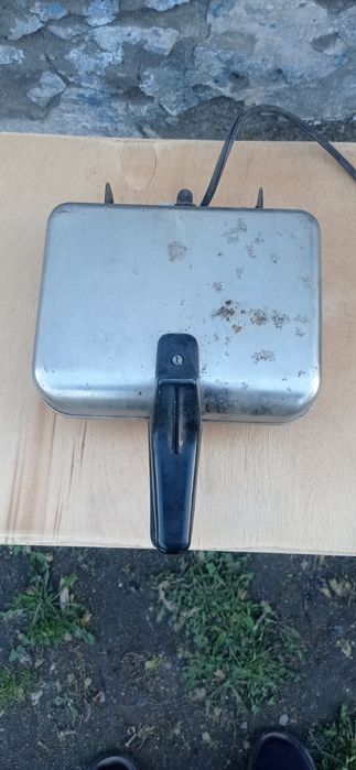 Электровафельница