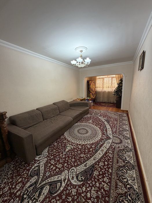 77 seriya 3 xona kvartira sotiladi 3 etajda