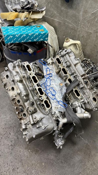 Двигатель V8 4.6 г2013.лэнд крузер200.