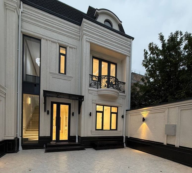 Продам евро дом Мирзо-Улугбекский районе Циалковском 2 сотки 3 уровня