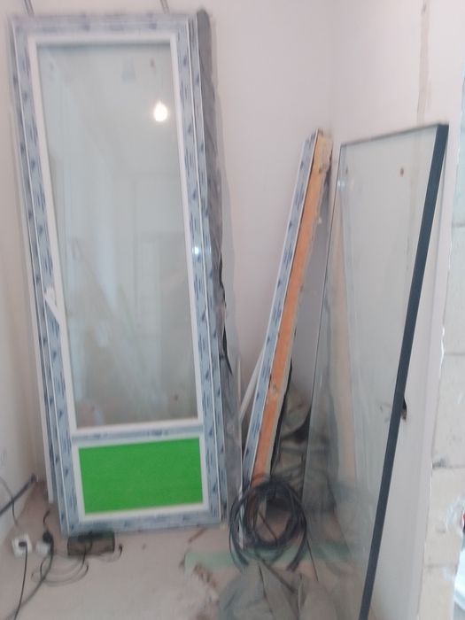 Продам пластик двер