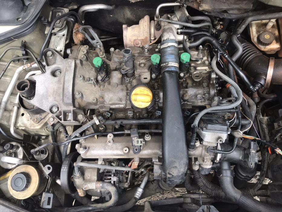 Рено Лагуна 2004 2.0 турбо На Части