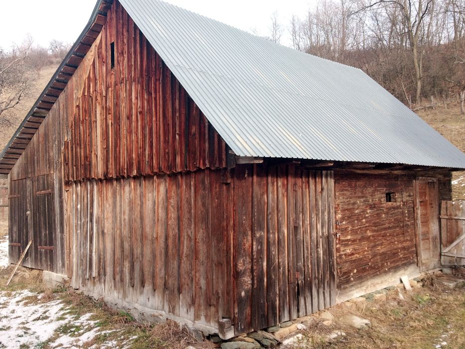 Casa veche din lemn pentru reconstruit lemn vechi