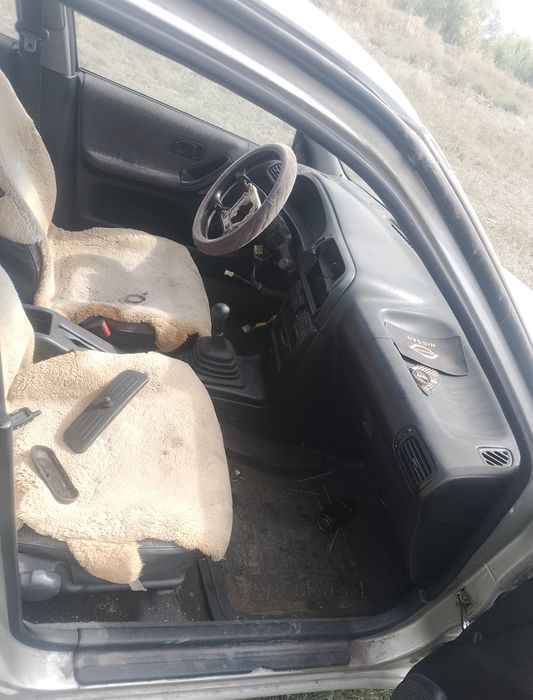 Нисанн сунни продам