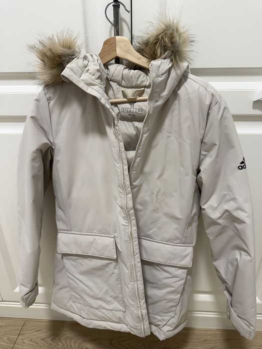 Пакет верхней женской одежды (Adidas, Oysho)