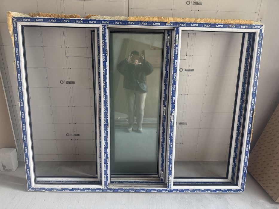 Продам две оконные рамы