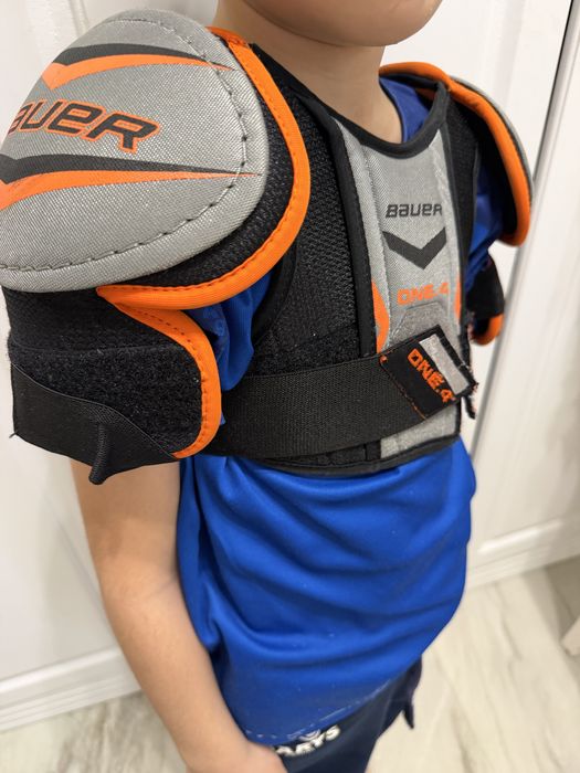 нагрудник хоккейный bauer