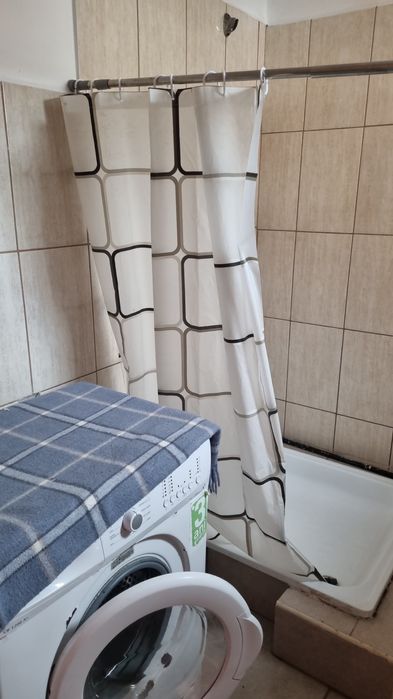 Închiriez apartament cu o camera. În calea sagului