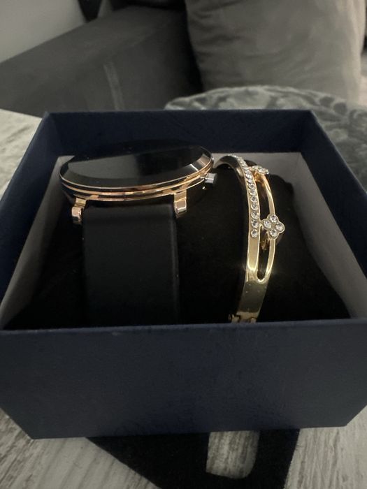 Часовник комплект с гривна