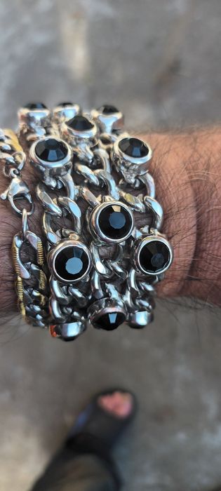 Гривна с камъни от дубай