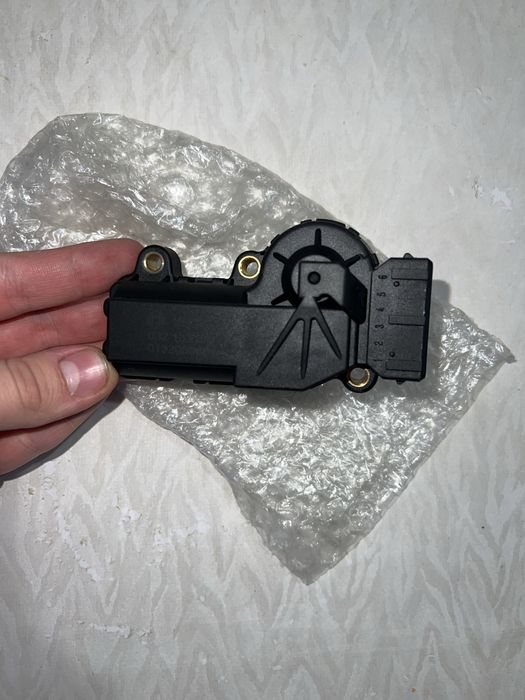 Регулятор холостого хода пассат б3 , гольф , венто