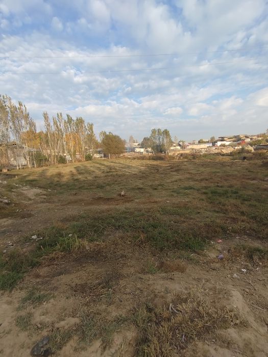 15sotix yer sotiladi