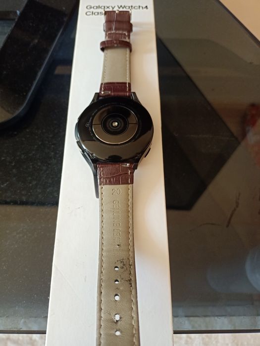 Часы Samsung galaxy watch 4 classic