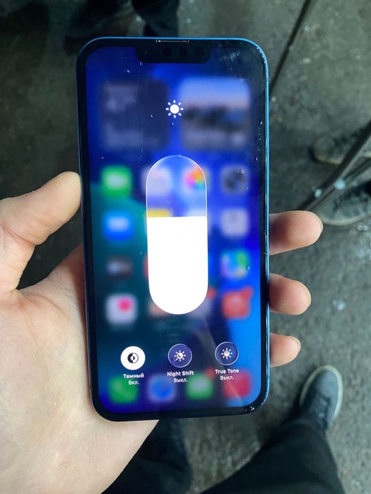 Продам айфон 13