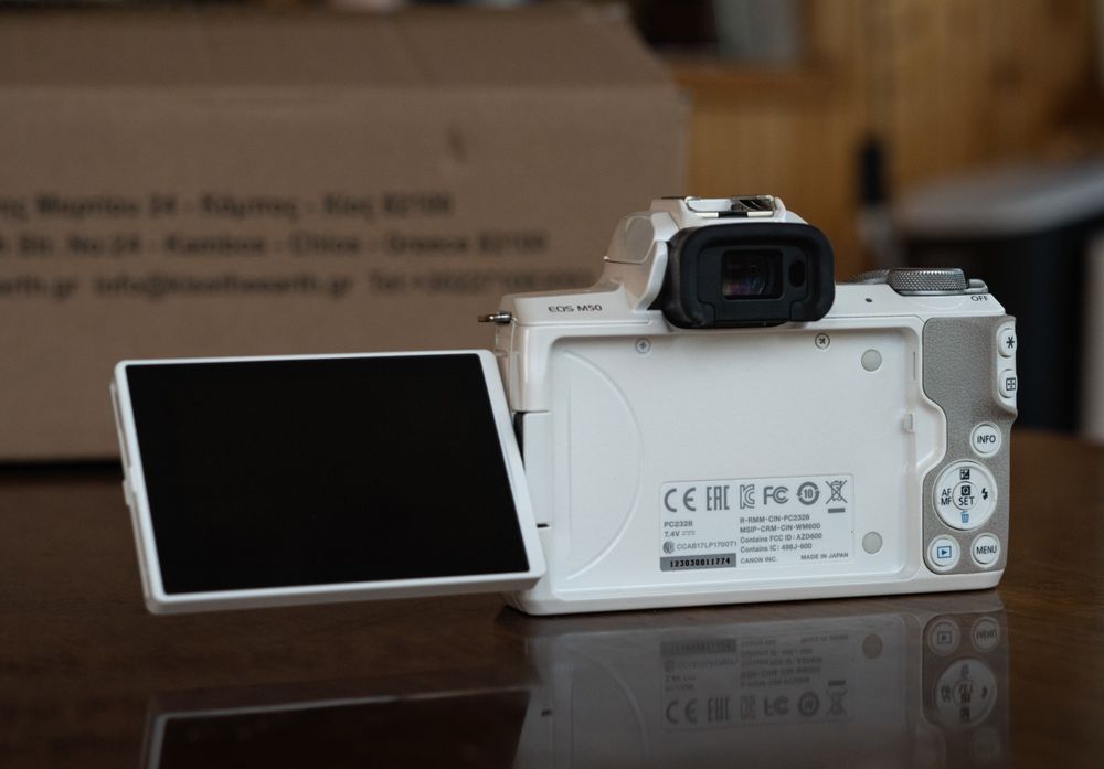 Canon m50 mark i + аксесоари