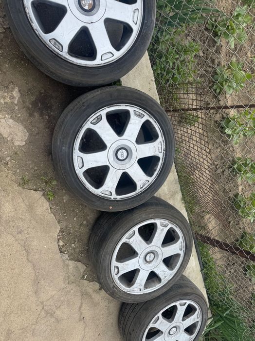 За Ауди a4 slaine ви са джантите