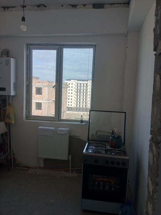 3 xonali uy 60 foyiz ishi boʻlgan ..ozgina oʻtadigan joyi bor .