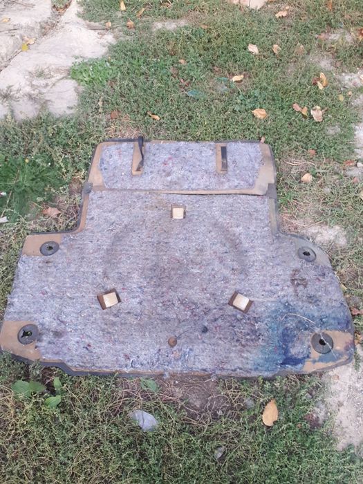 Полик в багажник